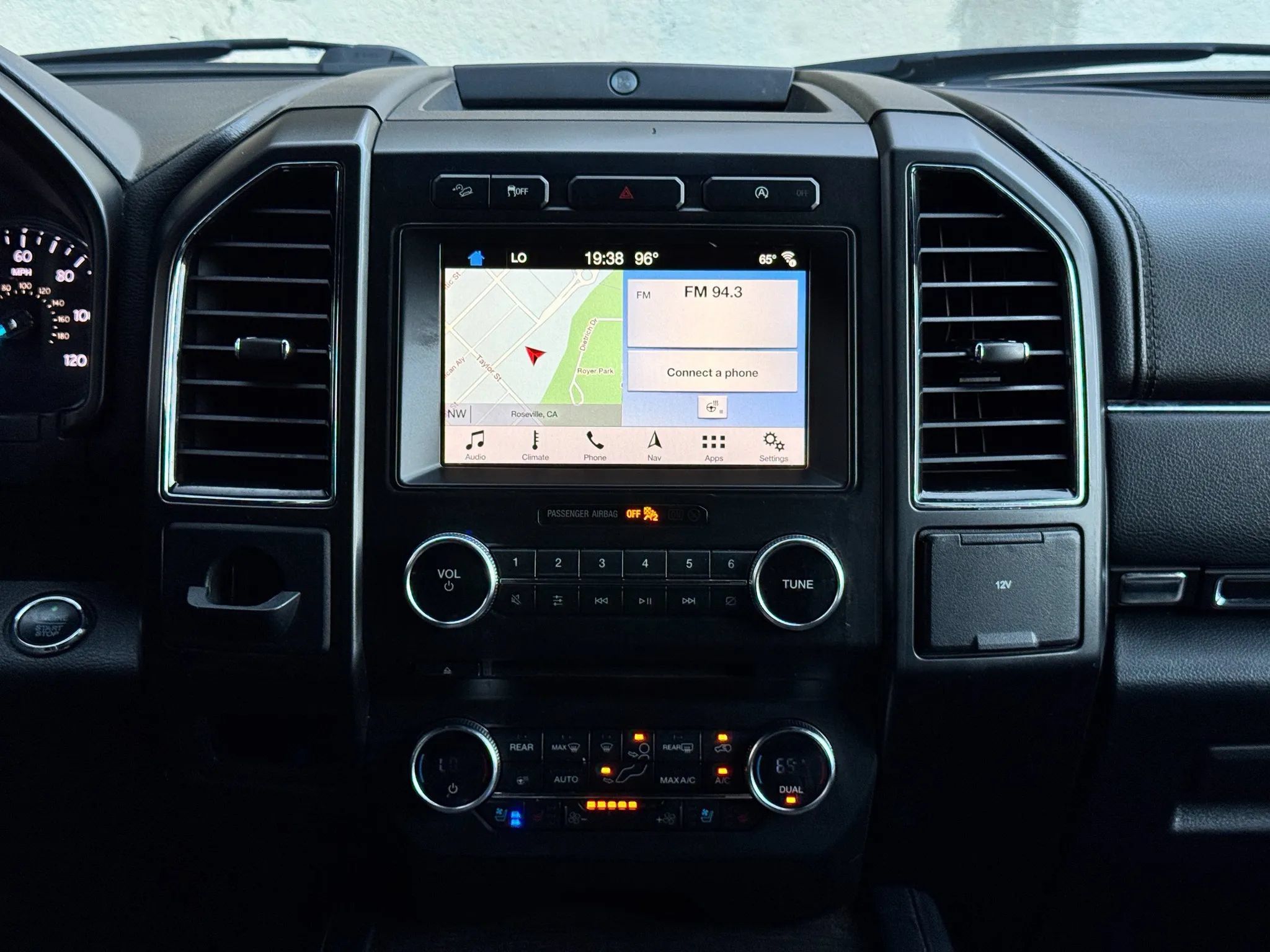 Used 2018 Ford Expedition Max Limited AWD/4WD image 34