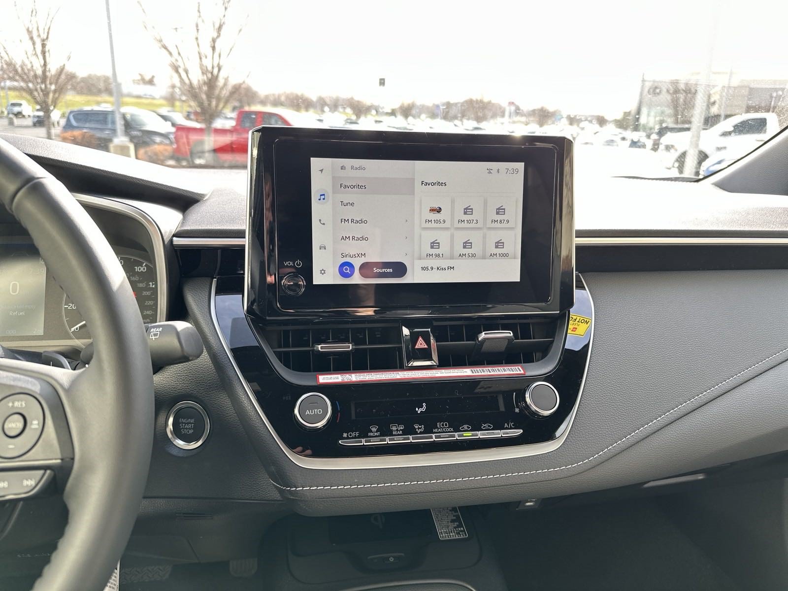 Used 2025 Toyota Corolla SE w/ SE Package FWD image 13