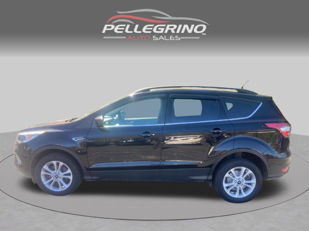 Used 2018 Ford Escape SE w/ SE Sync 3 Package AWD/4WD image 3