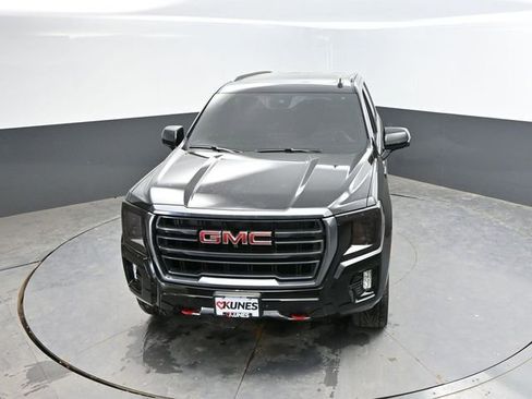 Used 2024 GMC Yukon AT4 w/ Technology Package AWD/4WD image 42