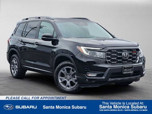 Used 2025 Honda Passport TrailSport image 1