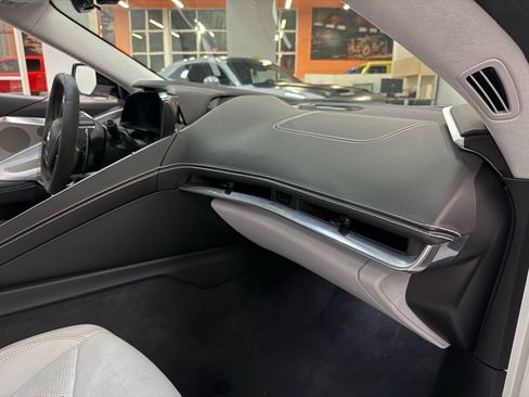 Used 2024 Chevrolet Corvette Stingray Premium Conv w/ Z51 Performance Package image 23