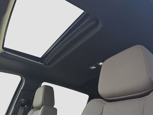 Used 2026 Chevrolet Silverado 2500 ZR2 w/ LPO, Dark Essentials Package image 8