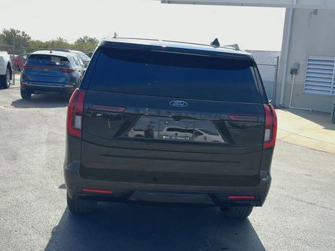 Certified 2025 Ford Expedition Max Platinum w/ Stealth Appearance Package image 7