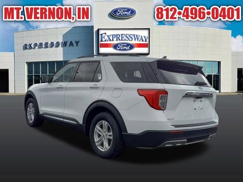 Used 2024 Ford Explorer XLT w/ Equipment Group 202A RWD image 9