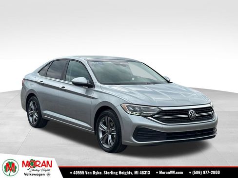 Certified 2023 Volkswagen Jetta SE w/ Panoramic Sunroof Package FWD image 6