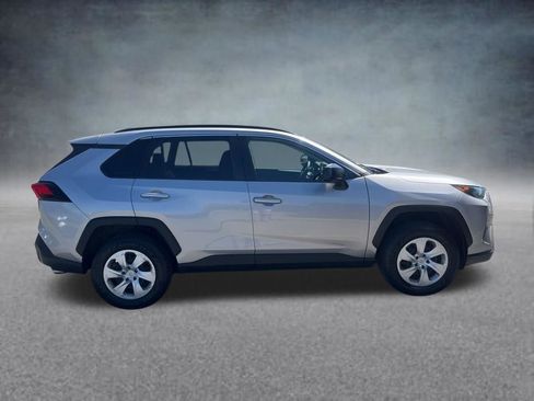 Used 2019 Toyota RAV4 LE AWD/4WD image 6