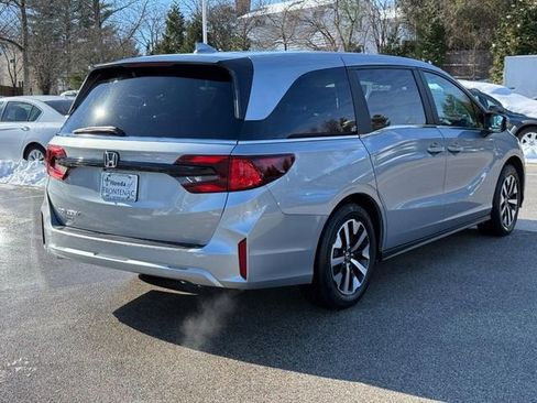 Used 2025 Honda Odyssey EX-L image 3