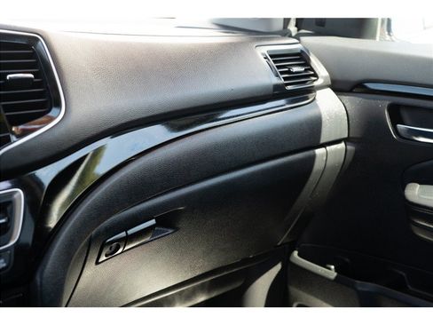 Used 2021 Honda Pilot Touring image 15