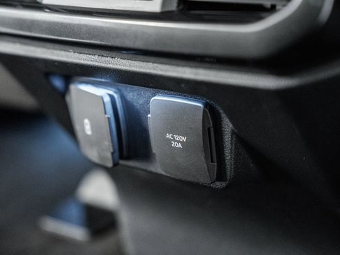 Used 2022 Ford F150 Lariat w/ Equipment Group 502A High image 37