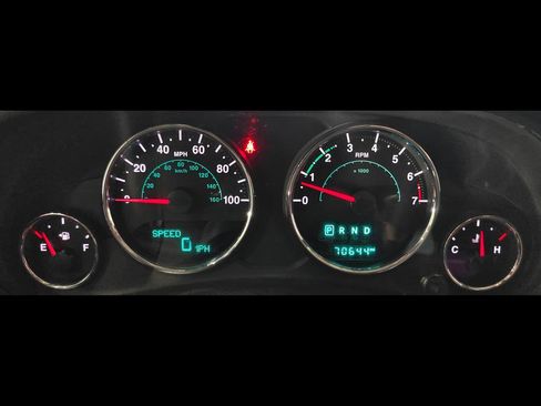 Used 2018 Jeep Wrangler Unlimited Sport w/ Connectivity Group AWD/4WD image 37