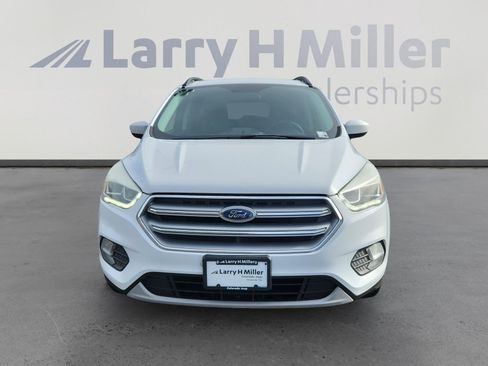 Used 2017 Ford Escape SE w/ Equipment Group 201A image 8