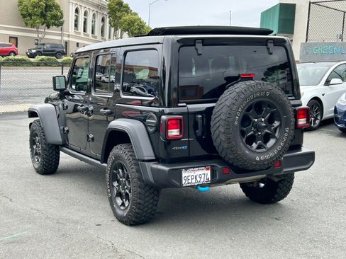 Used 2023 Jeep Wrangler Unlimited w/ Sun & Screen Package image 7