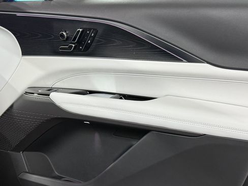 New 2026 Cadillac Lyriq Sport image 46