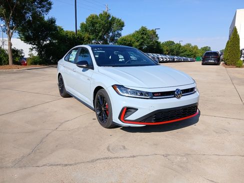 New 2026 Volkswagen Jetta GLI Autobahn FWD image 8