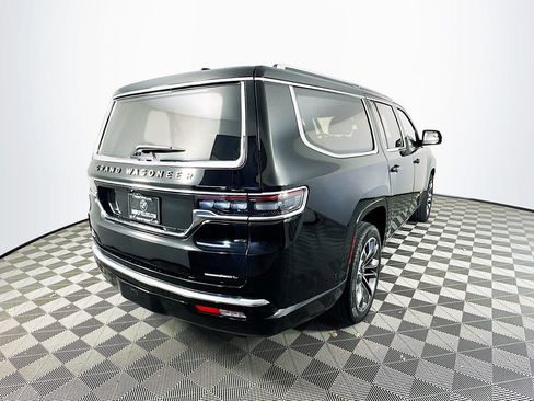 Used 2023 Jeep Grand Wagoneer L Series III w/ Rear Seat Video Group 1 AWD/4WD image 9