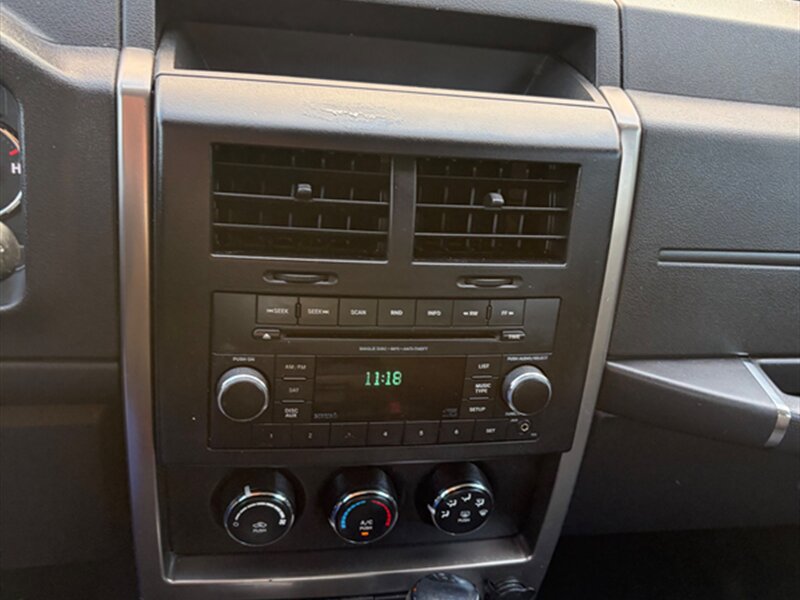 Used 2012 Jeep Liberty Sport AWD/4WD image 14