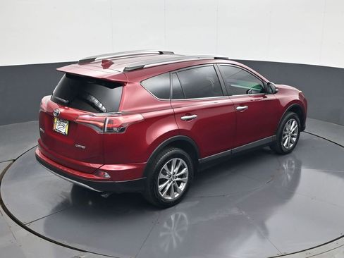 Used 2018 Toyota RAV4 Limited FWD image 17