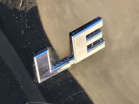 Used 2021 Toyota RAV4 LE image 12