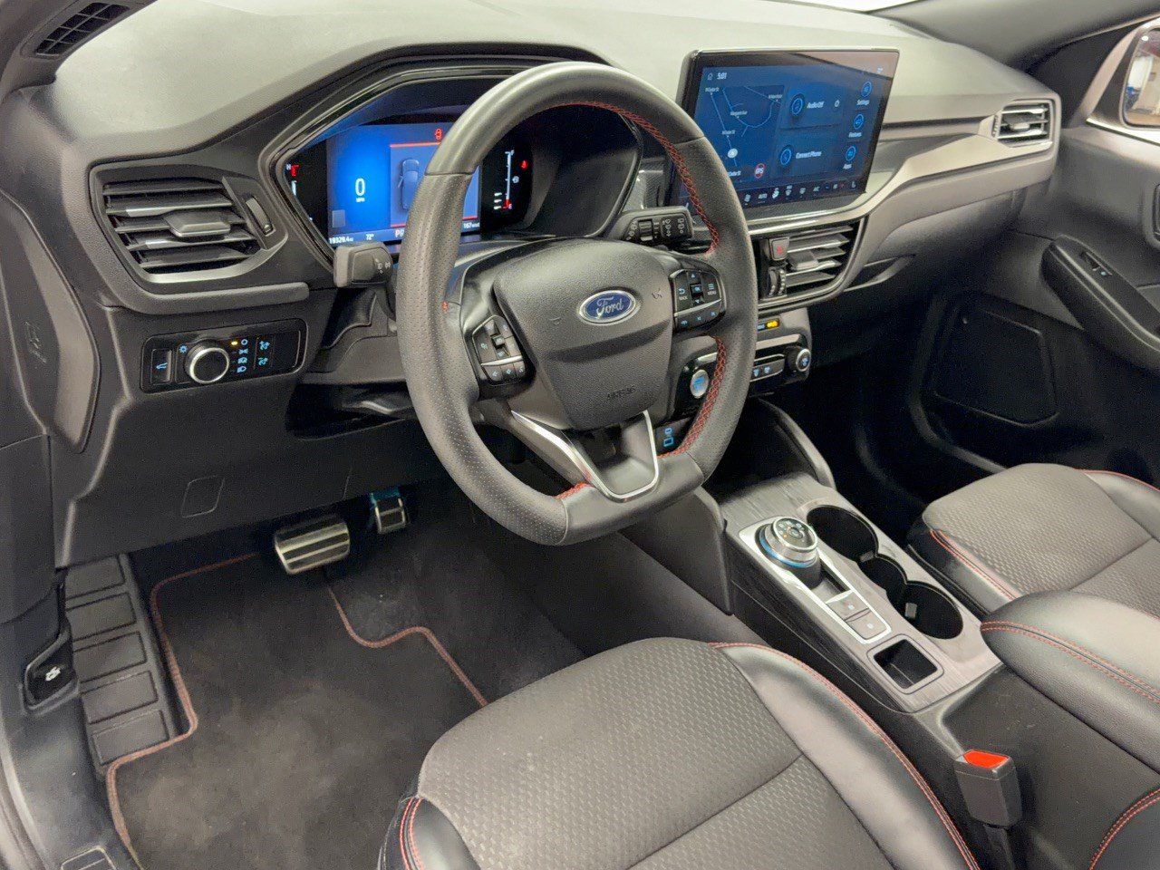 Certified 2023 Ford Escape ST-Line w/ Tech Pack #1 AWD/4WD image 4