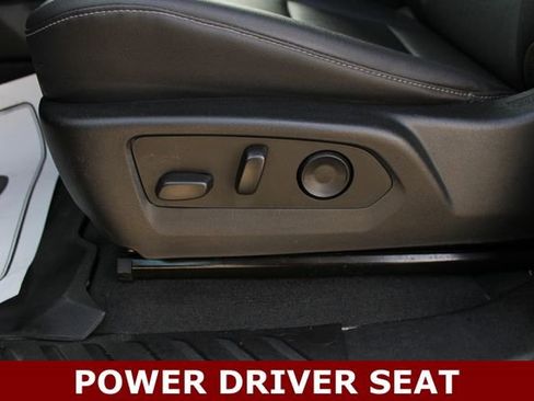 Used 2023 Chevrolet Colorado LT w/ LT Convenience Package III RWD image 4