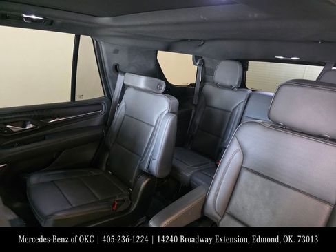 Used 2021 GMC Yukon Denali w/ Denali Premium Package image 19