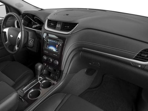 Used 2016 Chevrolet Traverse LT w/ Traveler's Package AWD/4WD image 13