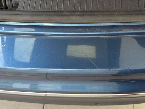 Used 2020 Volkswagen Tiguan SEL image 14