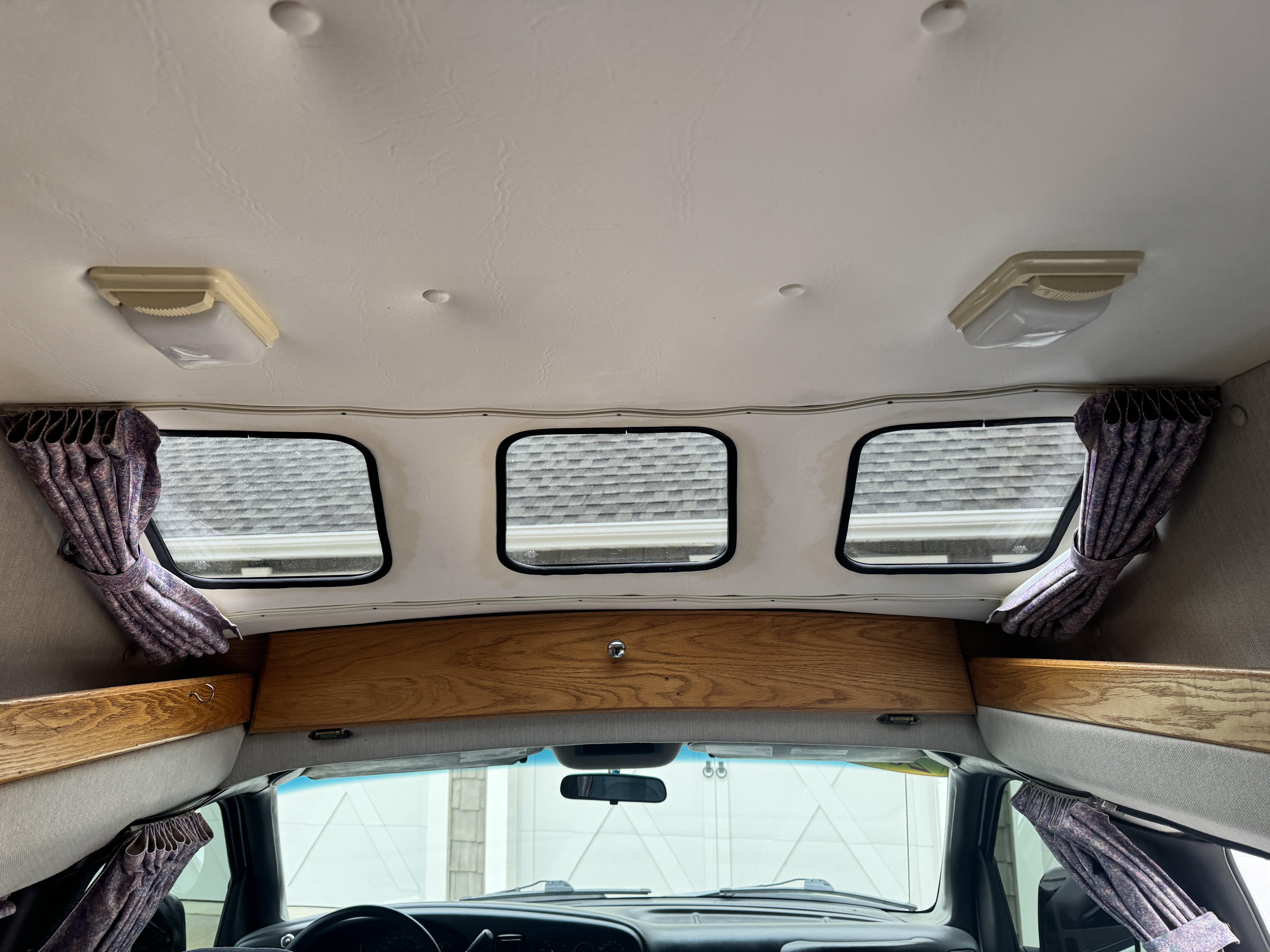 Used 2002 Chevrolet Express 3500 Extended w/ Preferred Equipment Group 2 RWD image 35