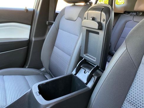 Used 2025 Chevrolet Trax LT w/ Driver Confidence Package image 52