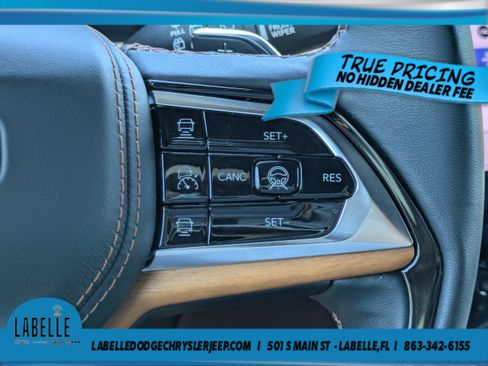 Used 2024 Jeep Grand Cherokee Summit AWD/4WD image 22