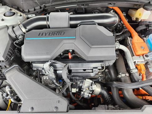 Certified 2024 Hyundai Tucson Limited image 9