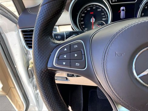 Used 2019 Mercedes-Benz GLS 450 4MATIC image 18