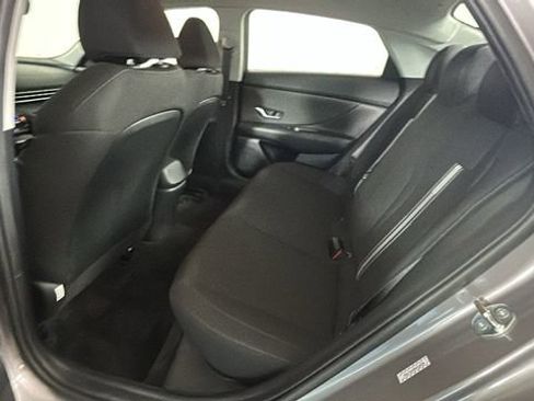 Certified 2022 Hyundai Elantra SEL w/ Convenience Package FWD image 25