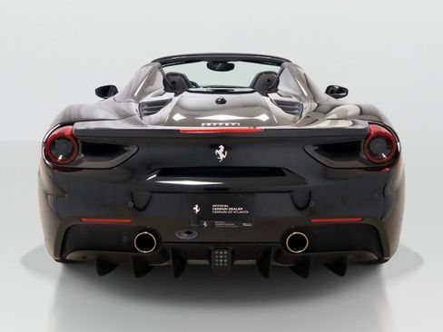 Used 2019 Ferrari 488 Spider RWD image 4