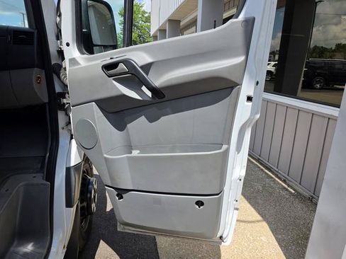 Used 2018 Mercedes-Benz Sprinter 3500 w/ Trailer Hitch Prep Package image 26