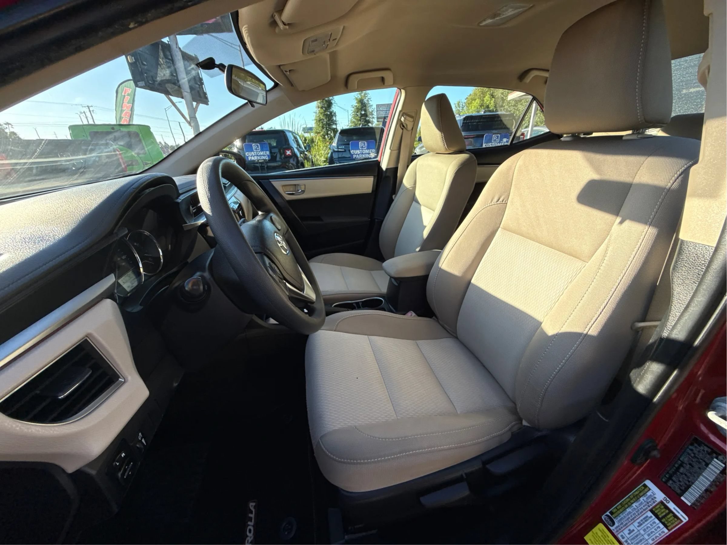 Used 2016 Toyota Corolla LE FWD image 11