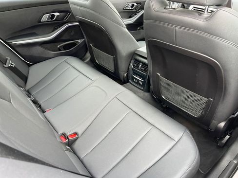 Used 2019 BMW 330i xDrive Sedan w/ Premium Package AWD/4WD image 17