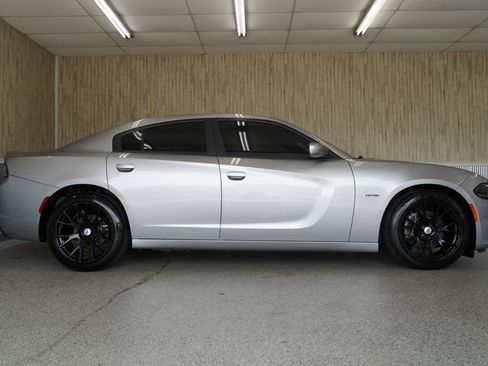 Used 2018 Dodge Charger R/T RWD image 5