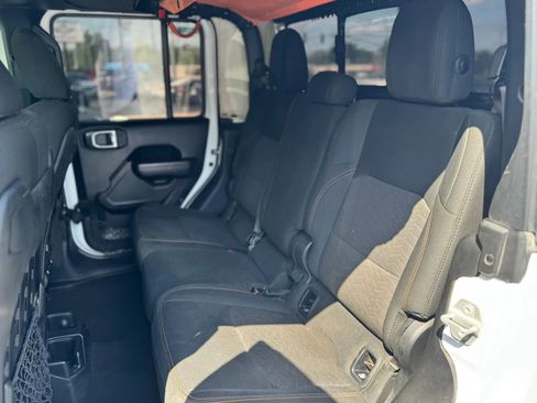 Used 2020 Jeep Gladiator Mojave AWD/4WD image 26