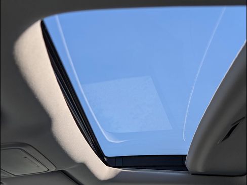 New 2026 Honda Odyssey Touring image 11