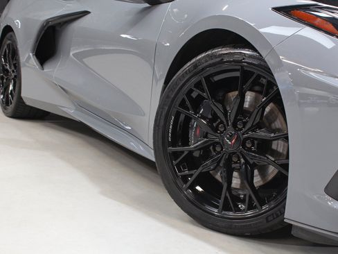 Used 2024 Chevrolet Corvette Stingray Premium Conv w/ Z51 Performance Package RWD image 29