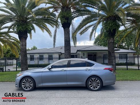 Used 2015 Hyundai Genesis 3.8 image 5