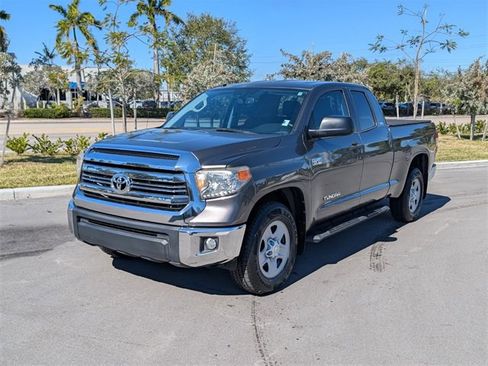 Used 2017 Toyota Tundra SR image 3