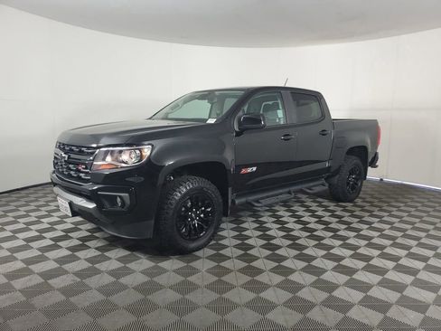 Used 2022 Chevrolet Colorado Z71 w/ Z71 Midnight Edition image 8