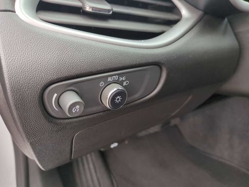 Used 2022 Chevrolet Malibu LT w/ Sport Edition image 35