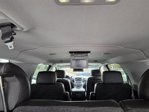 Used 2015 Chevrolet Suburban LT image 20