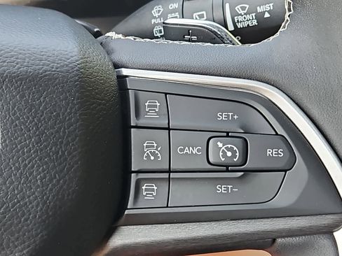 Used 2023 Jeep Grand Cherokee 4WD 4xe image 22