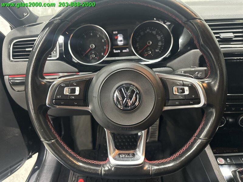 Used 2017 Volkswagen Jetta GLI FWD image 4