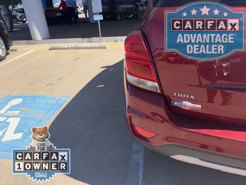 Used 2020 Chevrolet Trax LT w/ LT Convenience Package image 4